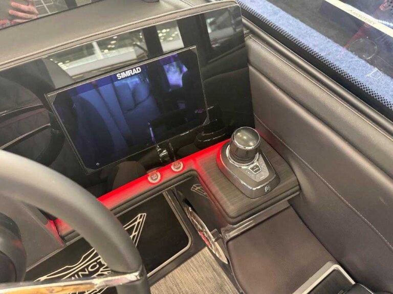 2026 Bennington 30QXFBWAX2 - Twin - Joystick - Arch US-ETWS9311J526 [photo 29]